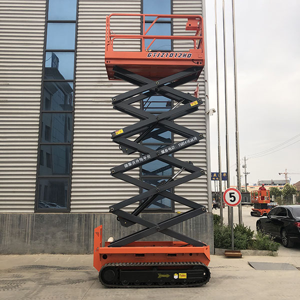 履带式升降平台